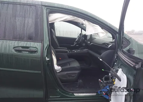 2025 Toyota Sienna Woodland Edition z USA, uszkodzony, nr VIN 5TDCSKFCXSS209959